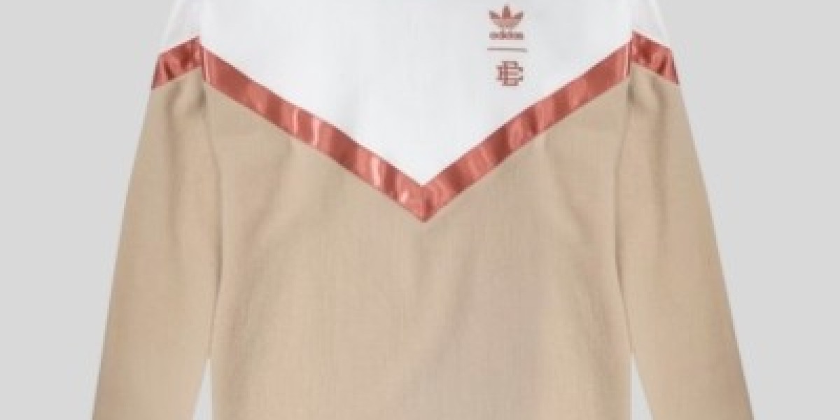 Eric Emanuel Shorts Meet Valentine Street Trends