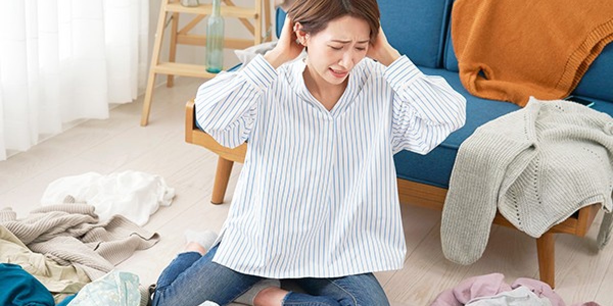 When to Consider Hoarding Cleaning Services for Elderly Parents and Why It Matters