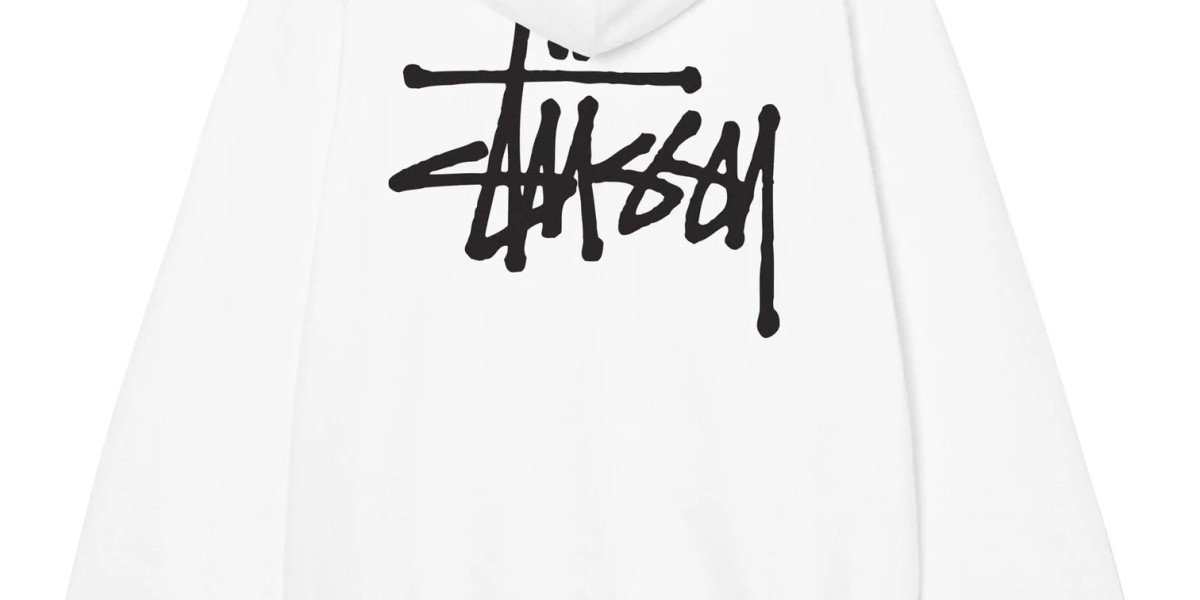 Stussy crewneck turns everyday fits into trends