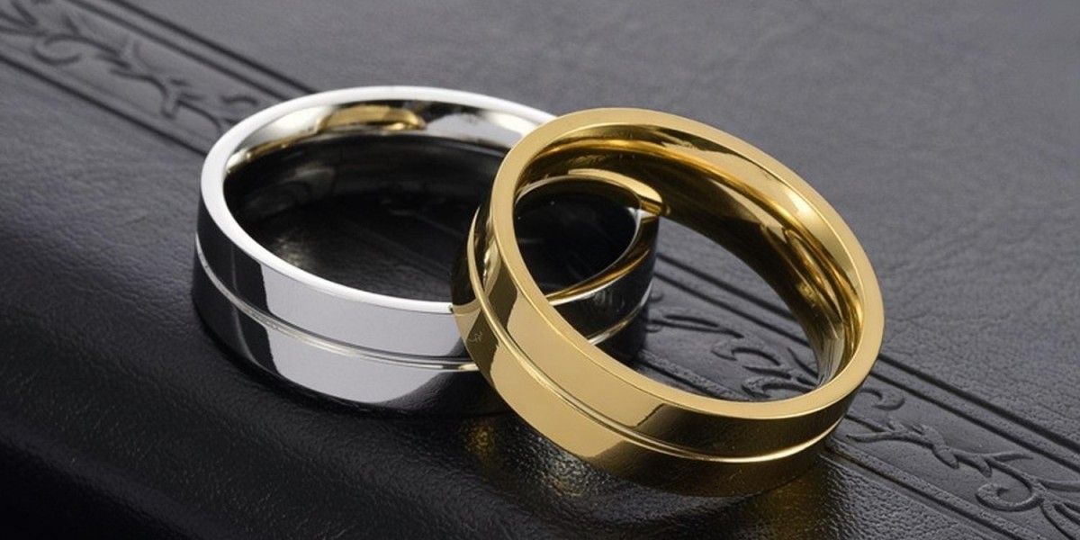 Moissanite Versus Cubic Zirconia