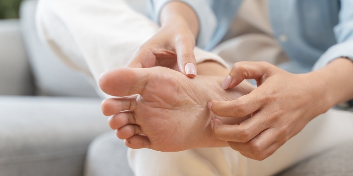 Paraesthesia vs Neuropathy: What’s the Difference?